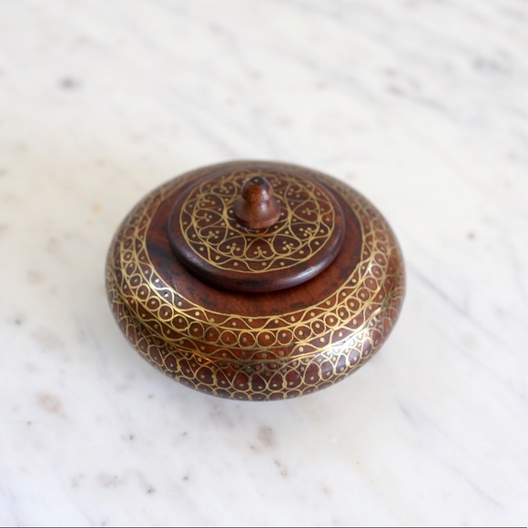 Travel inspired wood, gold embellished dish - Picture 3 of 6
